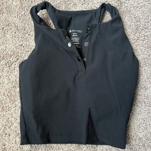 BUFFBUNNY ribbed Henley crop